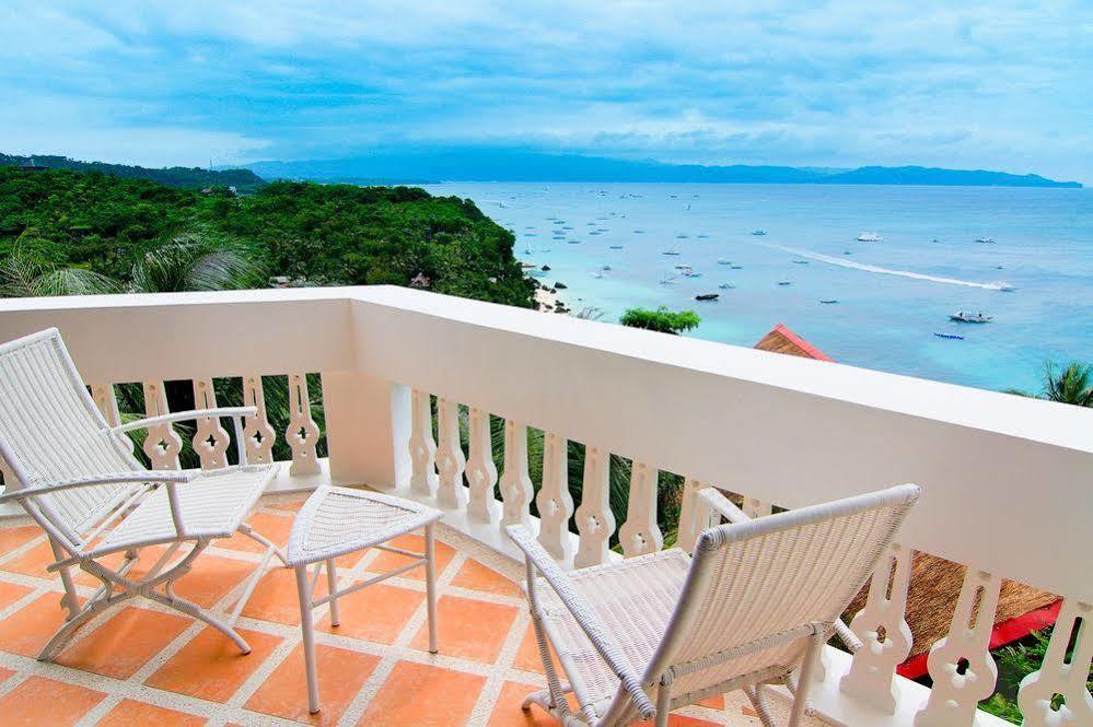Artista Beach Villa Balabag  Exterior photo